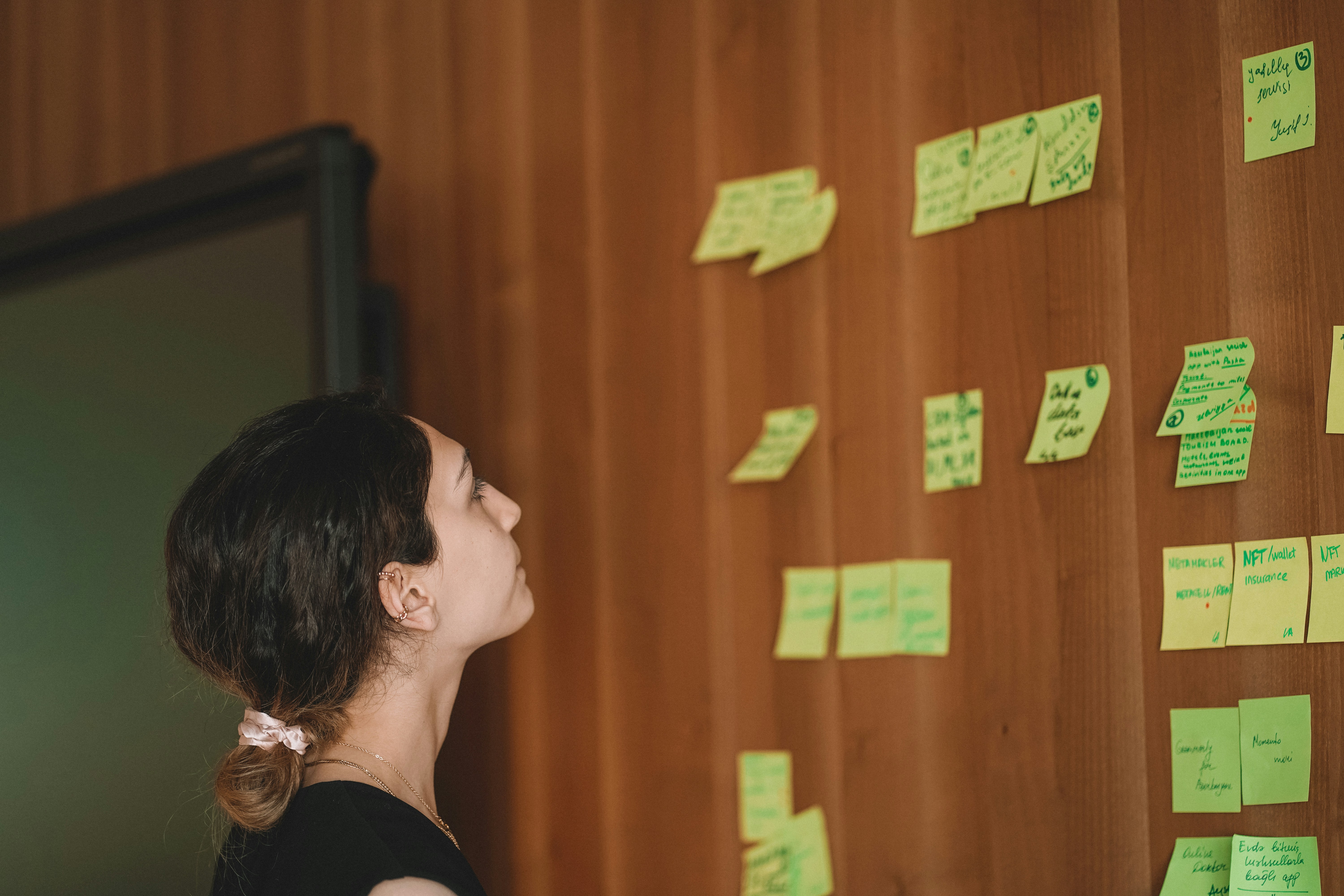 Overview of the process to create a workflow in HubSpot