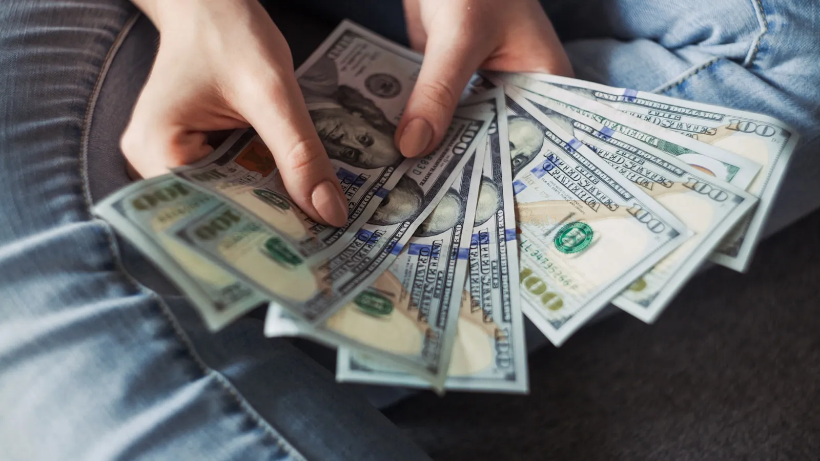 Quote to Cash vs. CPQ: What's the Difference?